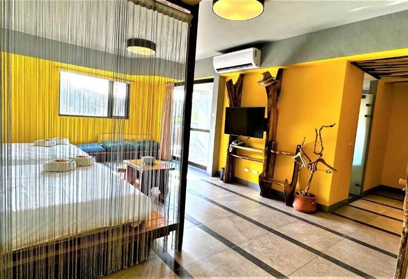 اتاق استاندارد چهار تخته, 墾丁興海灣民宿