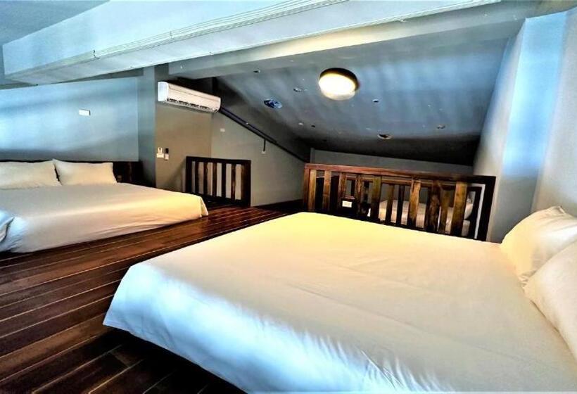 اتاق خانوادگی با چشم‌انداز دریا, 墾丁興海灣民宿