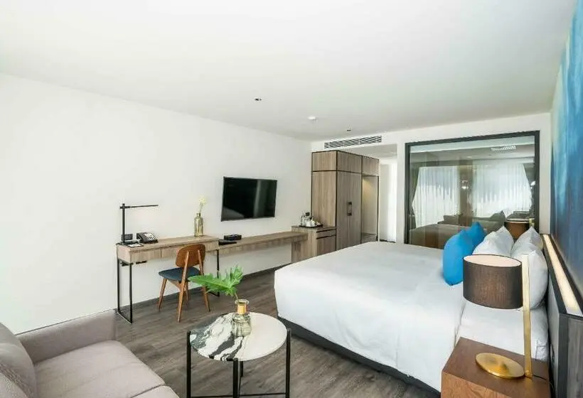 プールの見えるデラックスルーム, Best Western Plus Nexen Pattaya