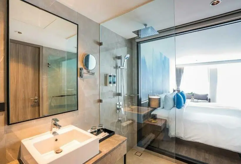 プールの見えるデラックスルーム, Best Western Plus Nexen Pattaya