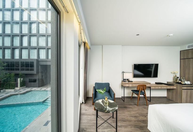 Номер Deluxe Вид на Бассейн, Best Western Plus Nexen Pattaya