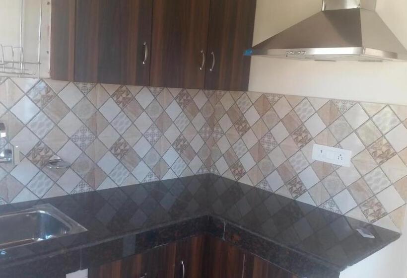 غرفة قياسية مطلّة علي الحديقة, Rosewood Estate