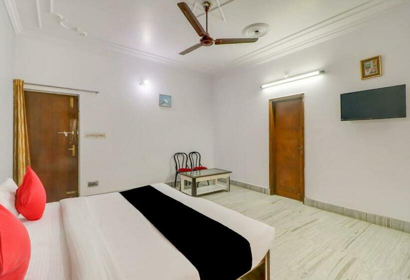 غرفة سوبيريور سرير كينج, Capital O 76417 Heritage House