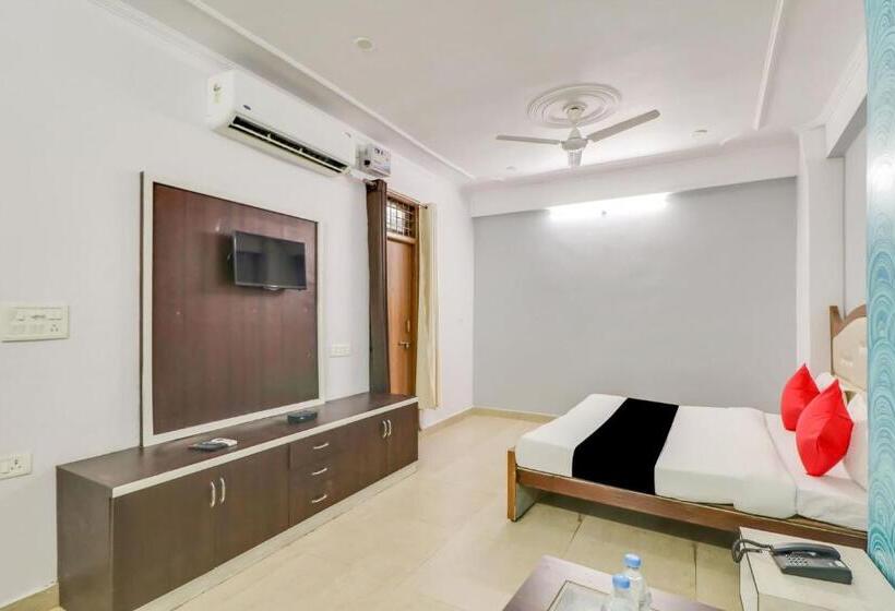 غرفة سوبيريور سرير كينج, Capital O 76417 Heritage House