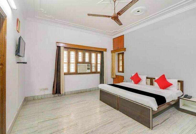 غرفة سوبيريور سرير كينج, Capital O 76417 Heritage House