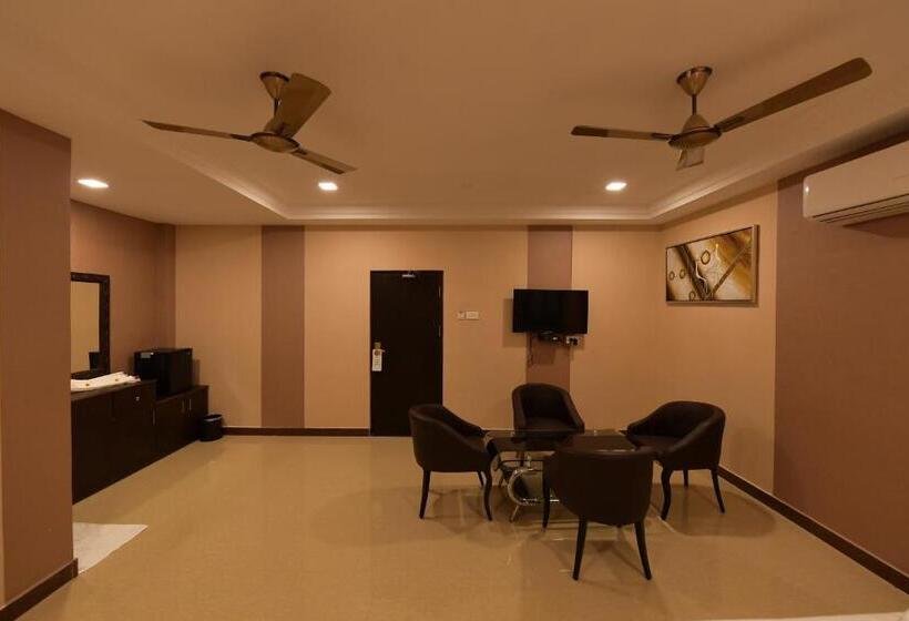 Family Suite, Sampath