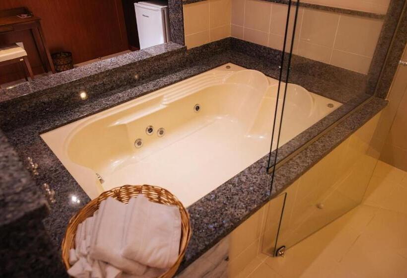 Büyük Çift Kişilik Yataklı Standart Oda, Villa D'angelo