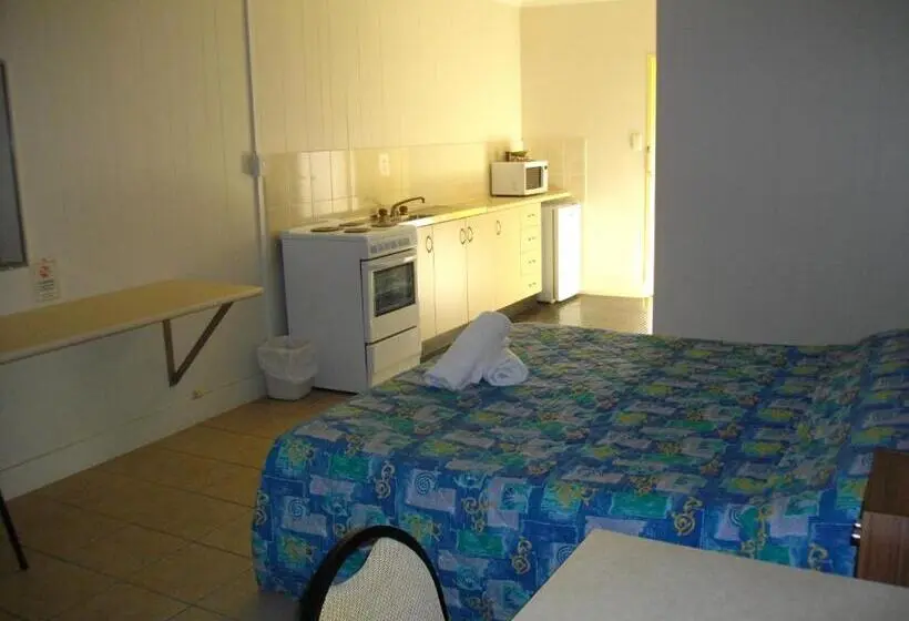 スタンダードスタジオ, Kurrimine Beach Motel