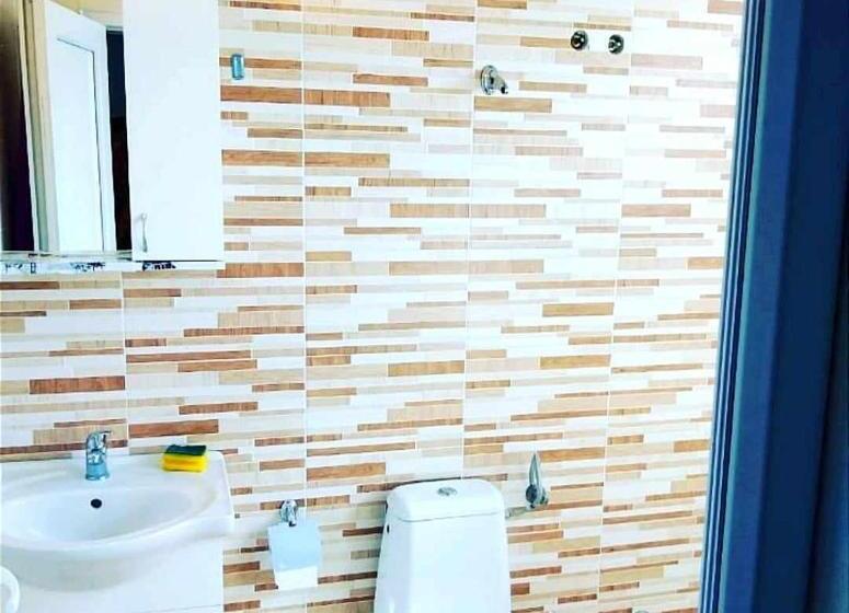 اتاق استاندارد چهارنفره با بالکن, Apartments Nuna