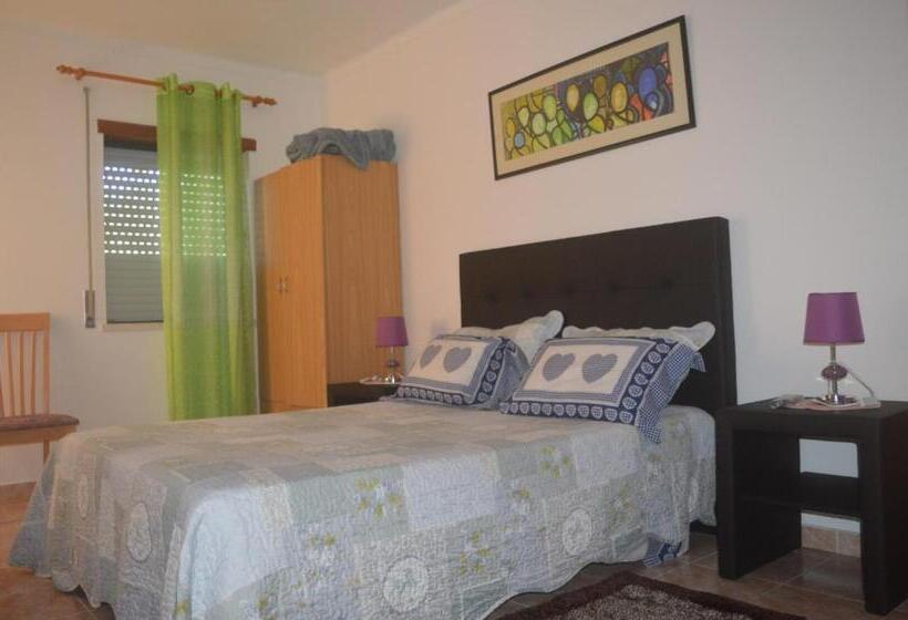 غرفة قياسية, Ricardo Holidays At Nazaré