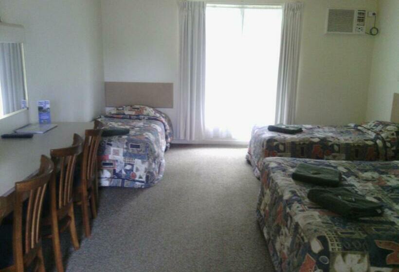 اتاق کلاسیک چهارنفره, Snowy River Lodge Motel
