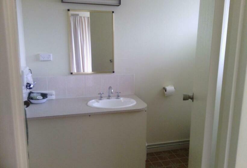 اتاق کلاسیک چهارنفره, Snowy River Lodge Motel