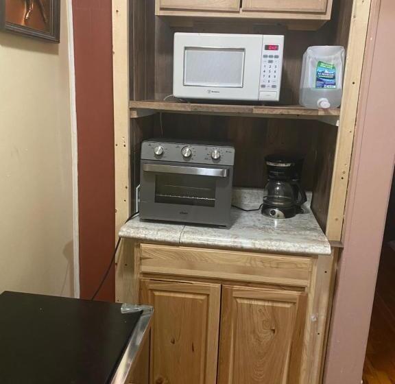 اتاق استاندارد یک تخته با سرویس بهداشتی مشترک, Hollywood Rentals Llc