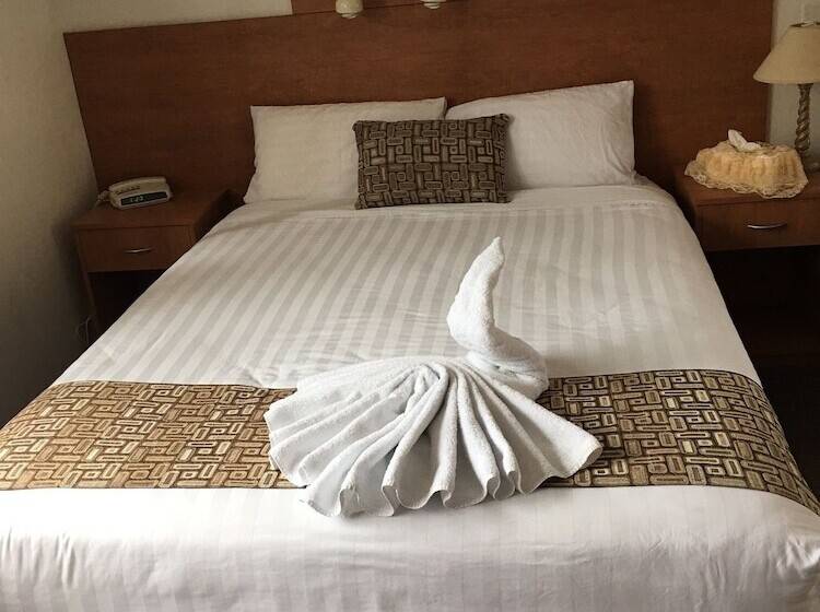 חדר משפחתי, Bridge View Motel