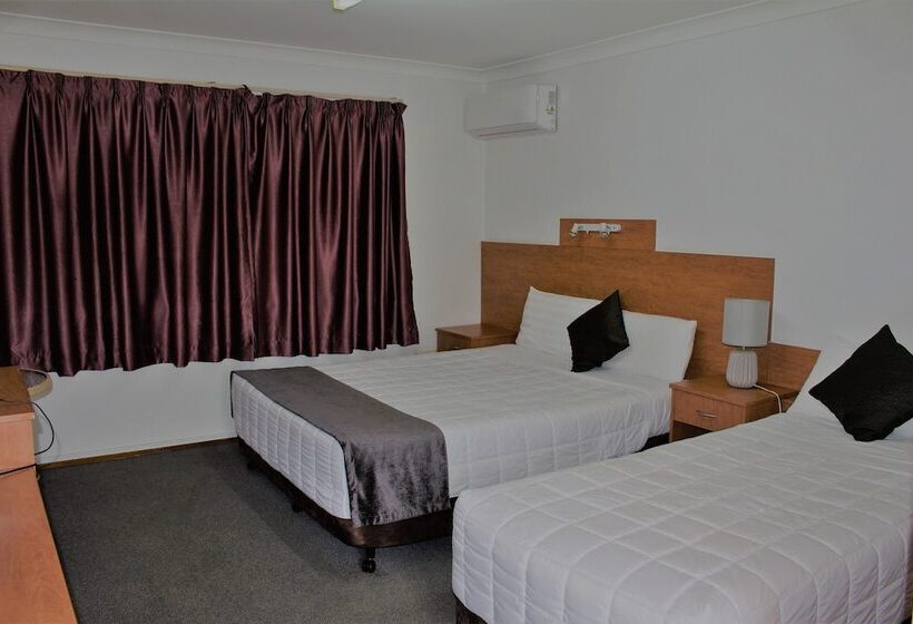 Номер Стандарт, Bridge View Motel