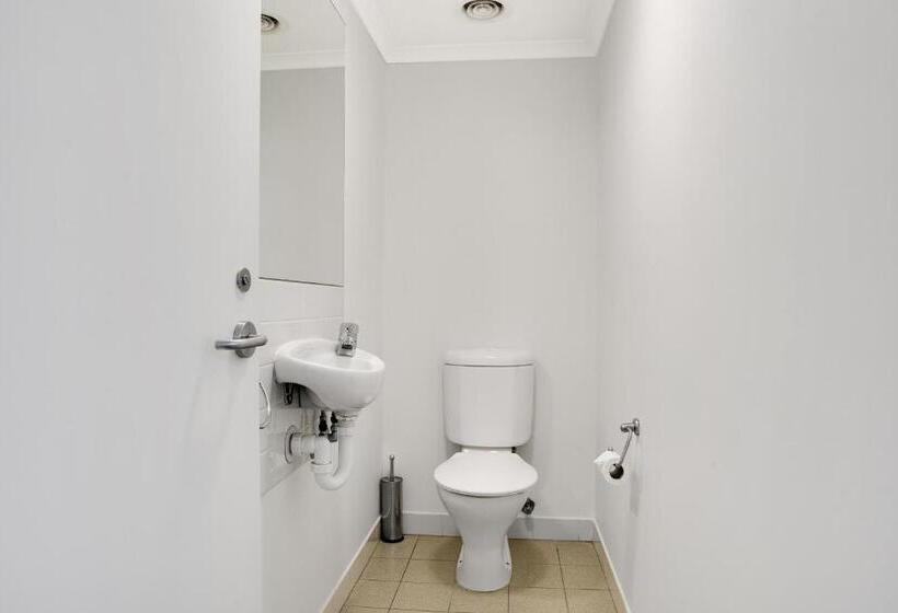 Апартаменты 2 Спальни, Aligned Corporate Residences Williamstown