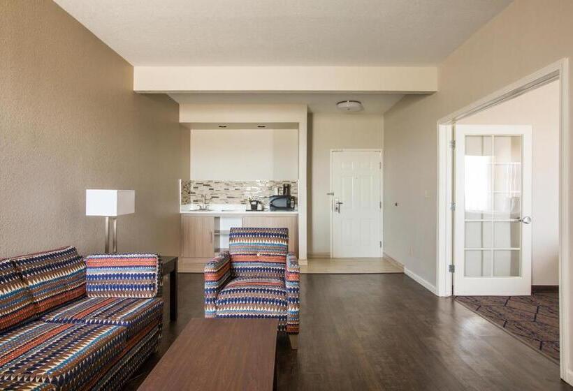 디럭스 스위트 킹 침대, Baymont By Wyndham Albuquerque Airport