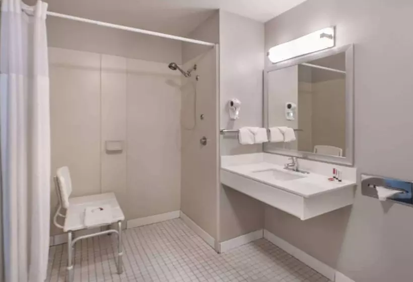 障害者適応デラックスルーム, Baymont By Wyndham Albuquerque Airport