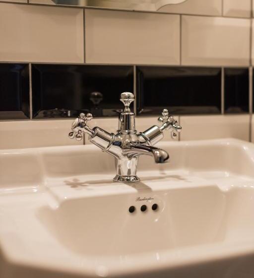 غرفة قياسية فردية, De Londres