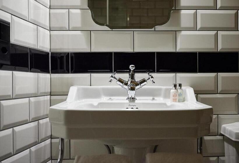 غرفة ديلوكس, De Londres