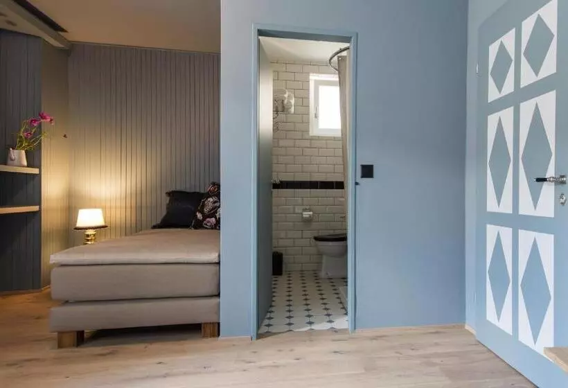 Deluxe Kolmen Hengen Huone, De Londres