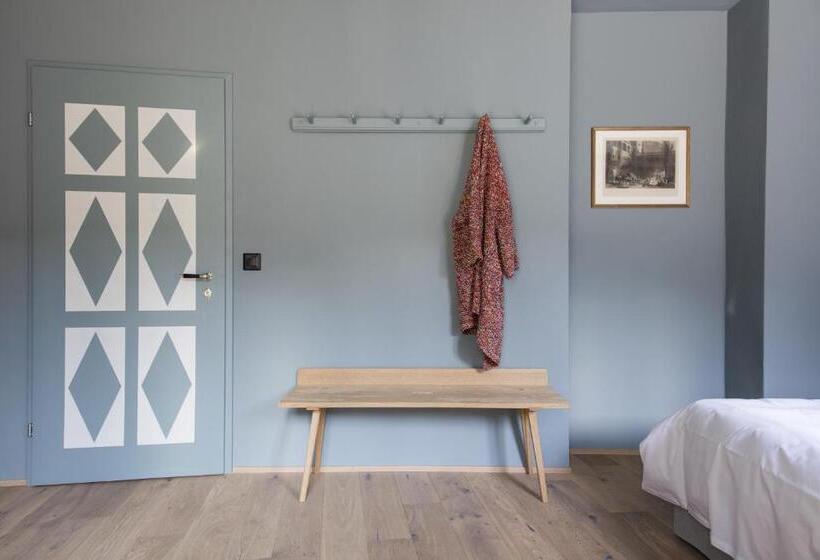 غرفة ديلوكس ثلاثية, De Londres