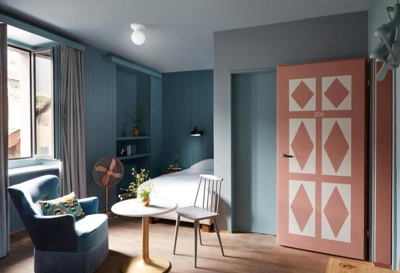 غرفة ديلوكس ثلاثية, De Londres