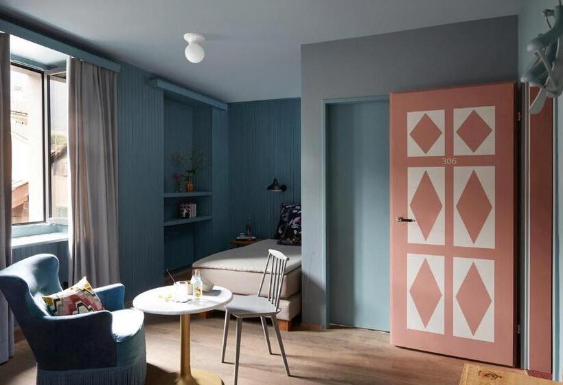 غرفة ديلوكس ثلاثية, De Londres