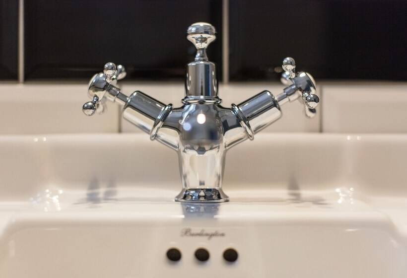 غرفة قياسية, De Londres