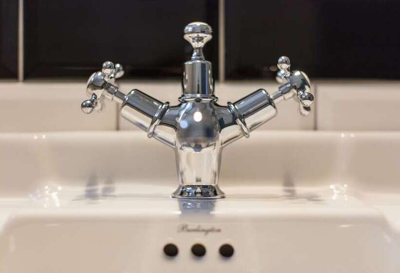 غرفة قياسية, De Londres