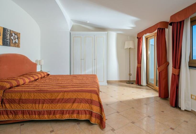 주니어 스위트, La Vue D'or