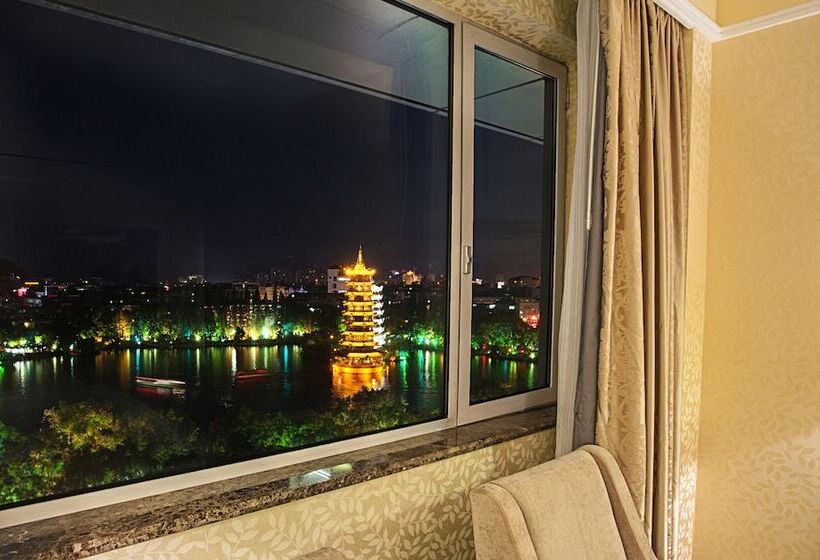 غرفة ديلوكس مطلة على البحيرة, Lijiang Waterfall Hotel Guilin