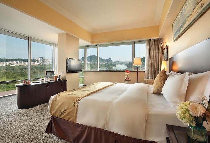 غرفة ديلوكس مطلة على البحيرة, Lijiang Waterfall Hotel Guilin