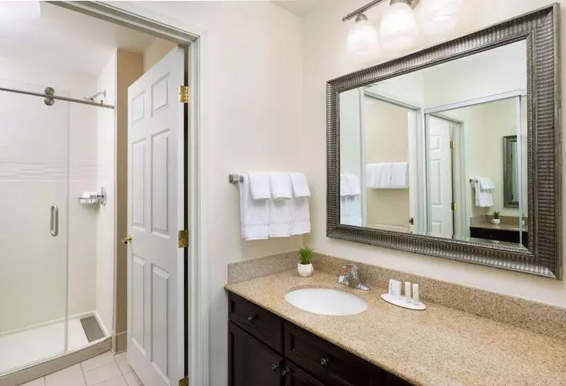 スイート, Residence Inn Des Moines West At Jordan Creek Town Center