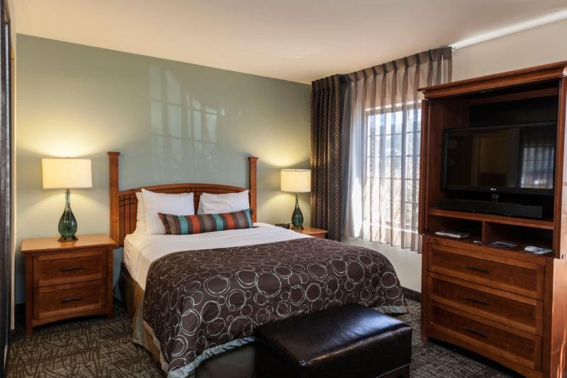 ２ベッドスイートルーム, Staybridge Suites Colorado Springs North, An Ihg