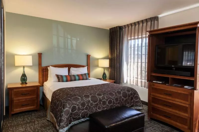 سوئیت 2 خوابه, Staybridge Suites Colorado Springs North, An Ihg