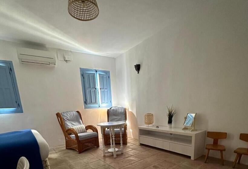 غرفة قياسية رباعية, Casa Del Patio