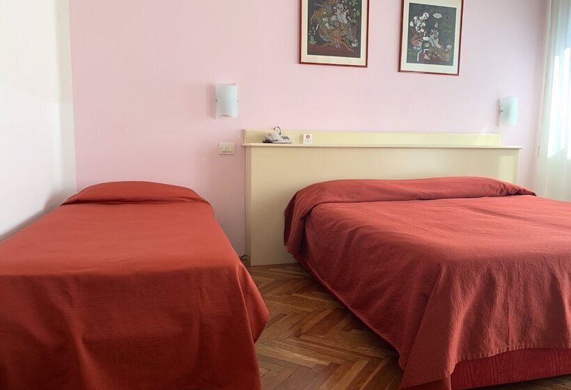 اتاق استاندارد سه نفره, All Oasi