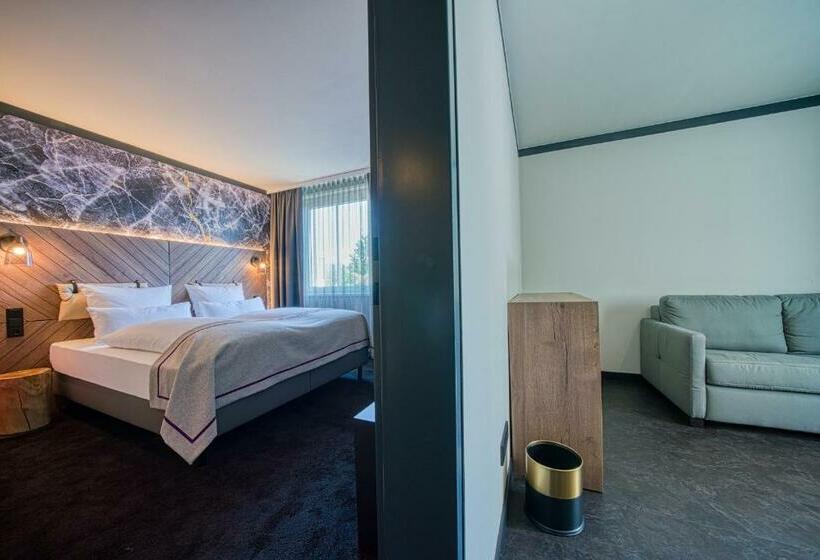 سوییت جونیور, Fourside Hotel Salzburg, Trademark Collection By Wyndham