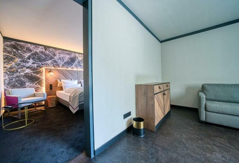 سوییت جونیور, Fourside Hotel Salzburg, Trademark Collection By Wyndham