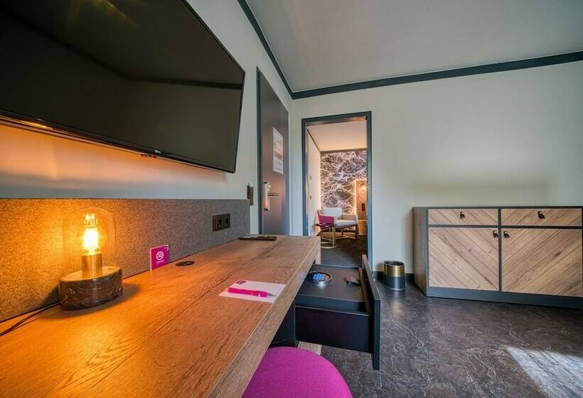 سوییت جونیور, Fourside Hotel Salzburg, Trademark Collection By Wyndham