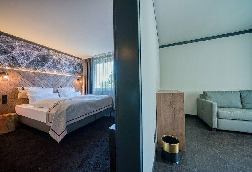 سوییت جونیور, Fourside Hotel Salzburg, Trademark Collection By Wyndham