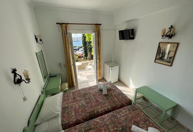 Номер Стандарт Вид на Море, Asterias