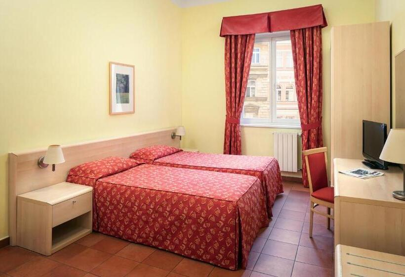 StandaardKamer, Caesar Prague