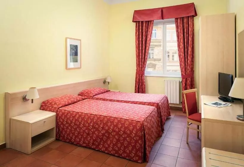 Quarto Estandar, Caesar Prague