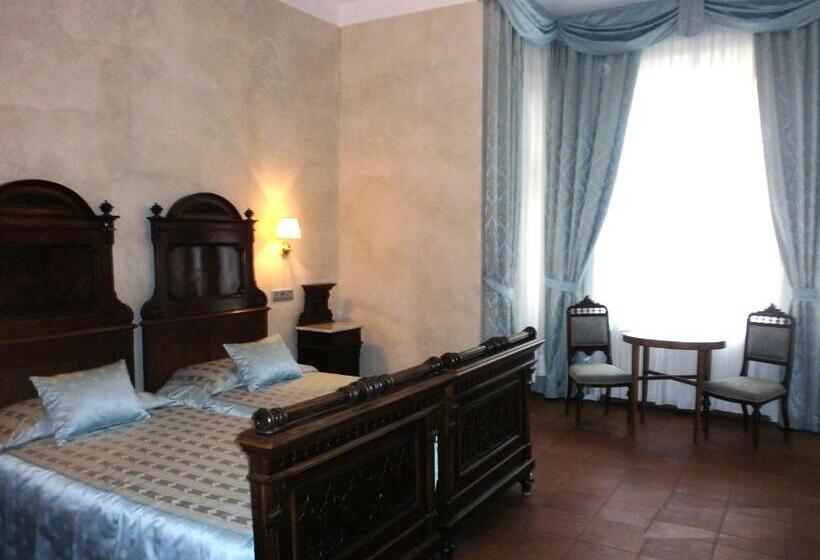 غرفة سوبيريور, Caesar Prague