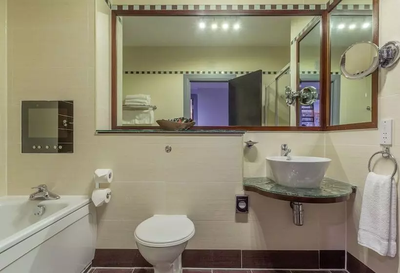 سوییت, Crowne Plaza Dublin Airport, An Ihg