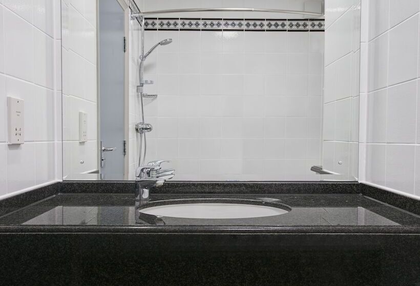 高级大房间, Leonardo East Midland Airport