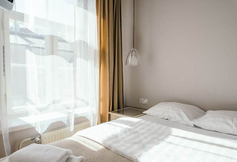 اتاق استاندارد یک نفره, Merchants House