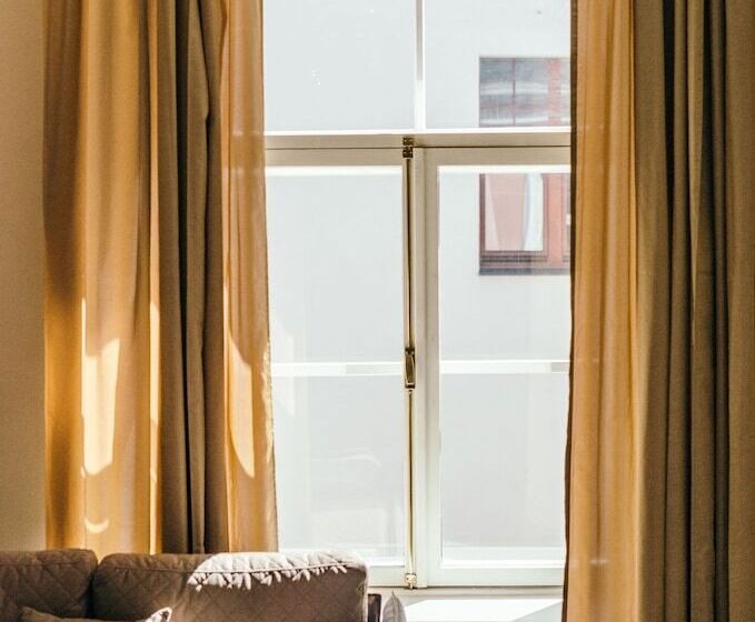 اتاق اجرایی, Merchants House